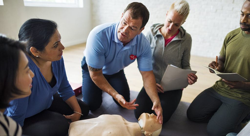 people learning first aid